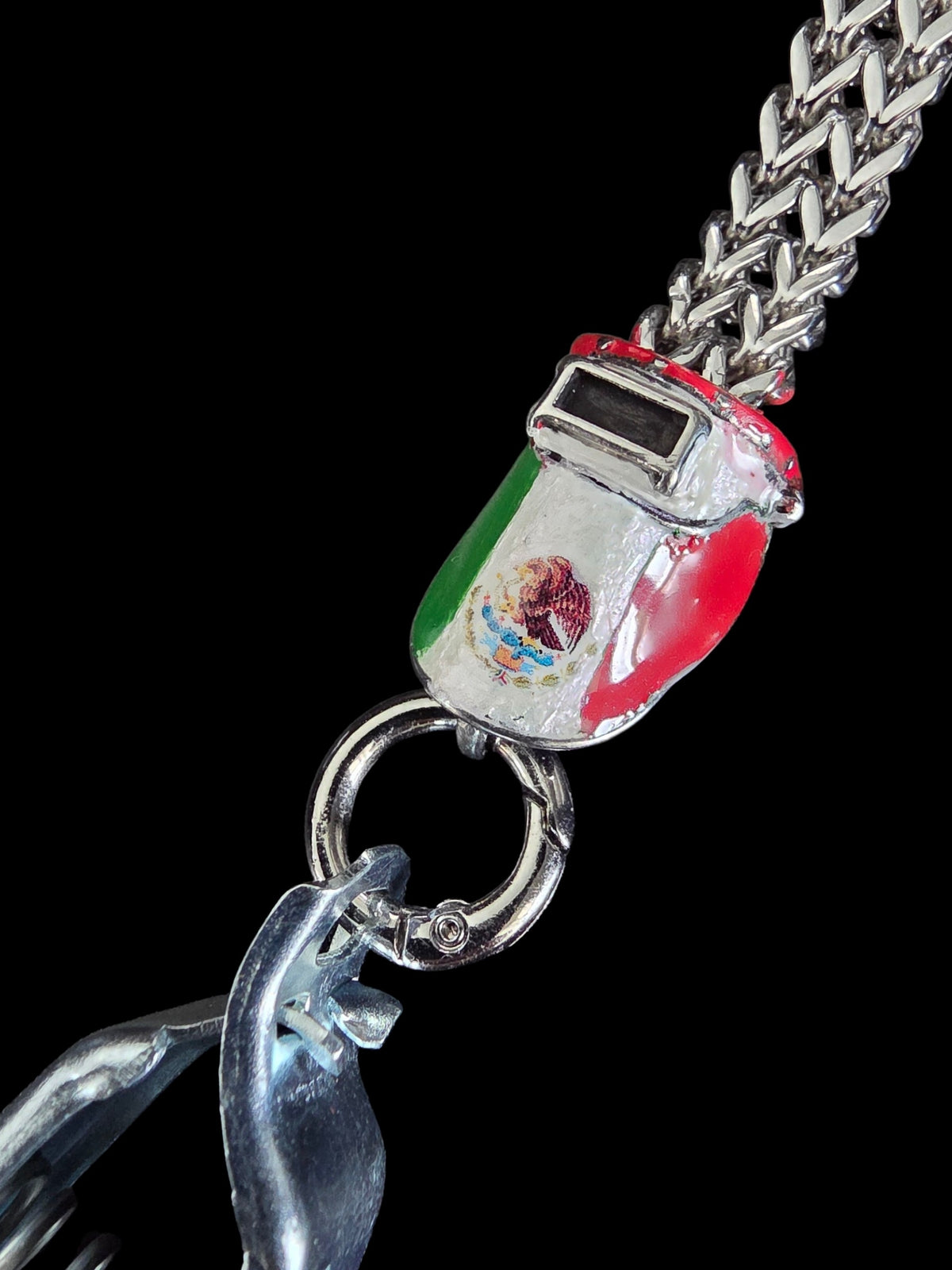 THE MEXICAN FLAG LEATHER HOOD GLOVE CLIP